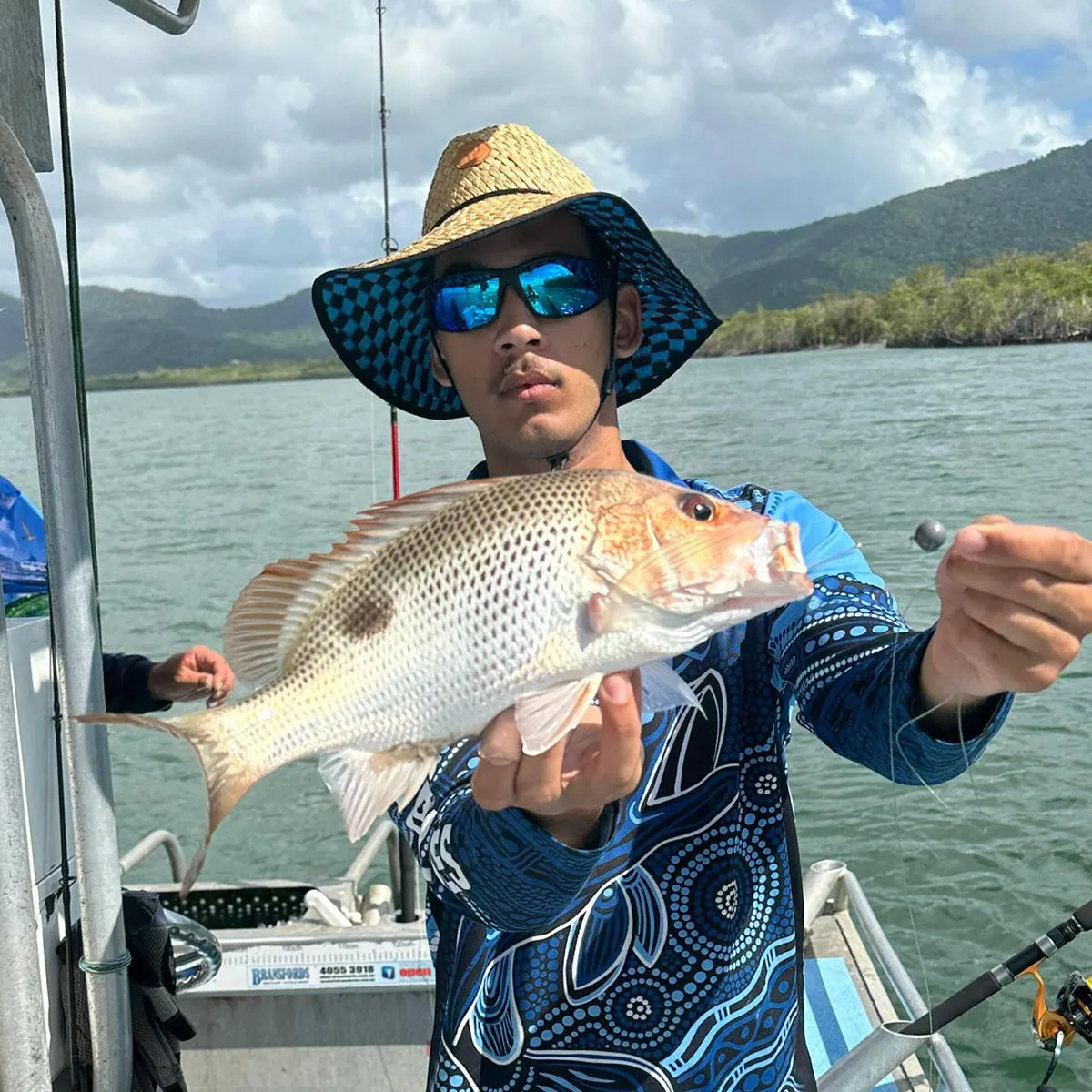 The most popular recent Golden snapper catch on Fishbrain