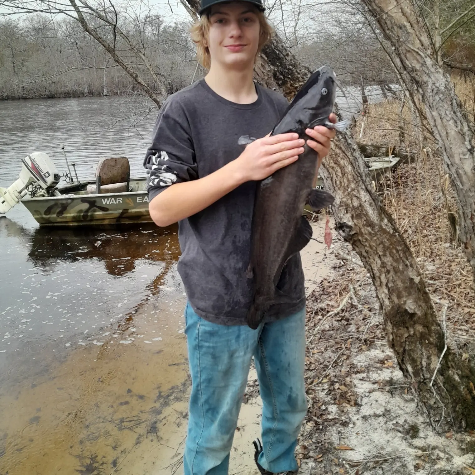 Burning-hot bream fishing at Little Pee Dee River