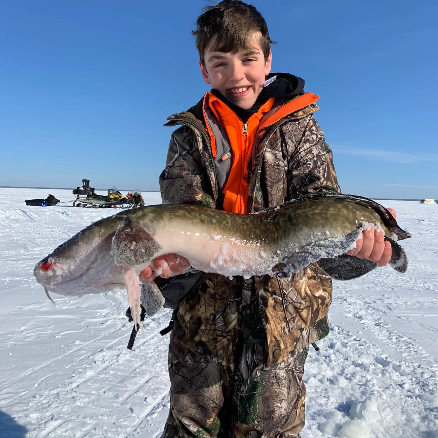 Freshwater sport fishing in Montreal, Quebec and Ontario.: Fishing for buffs  (buffalo) in Texas