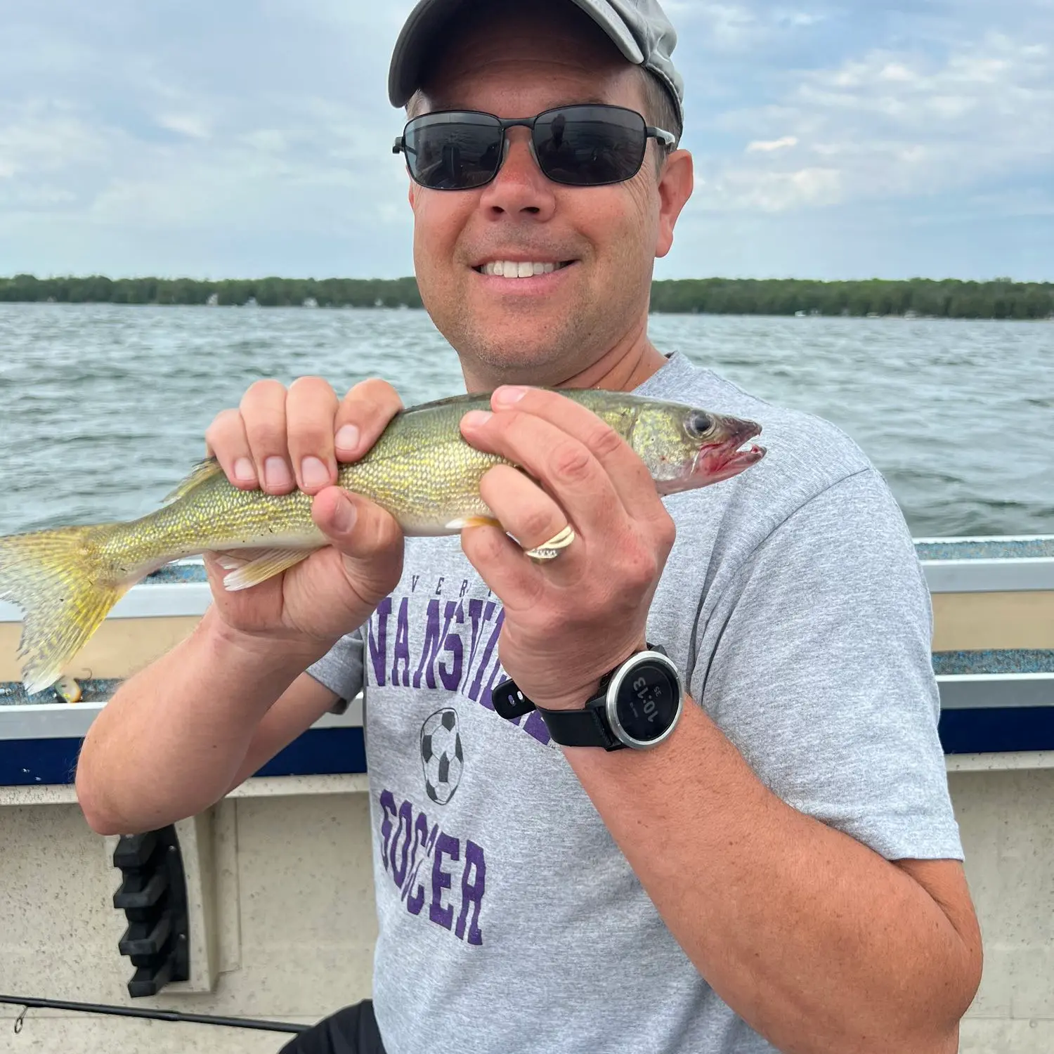 Fishing reports, best baits and forecast for fishing in Clark Lake